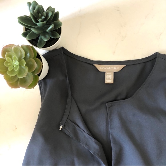 2/$15 - Sleeveless blouse - Picture 2 of 6